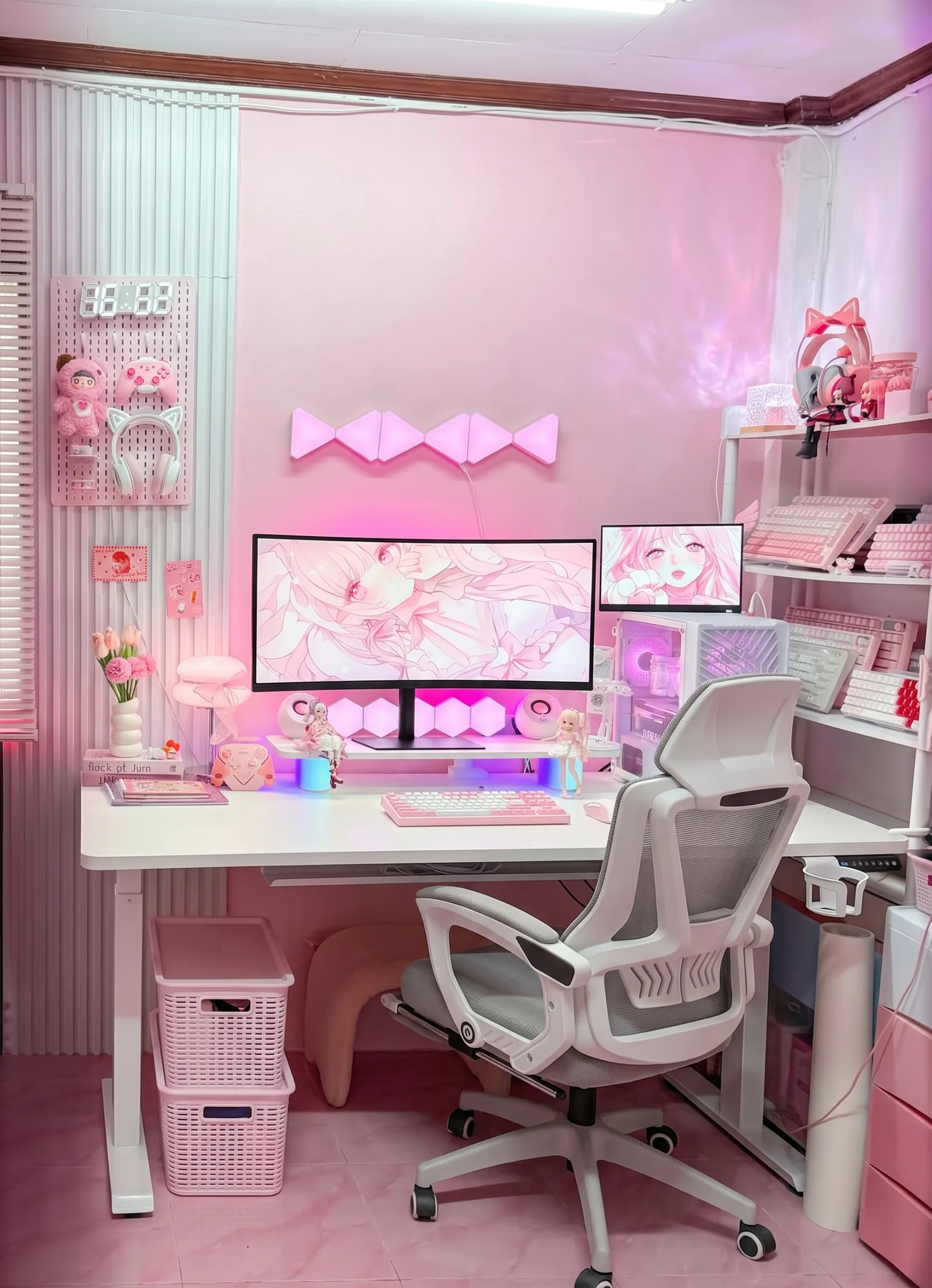 มุมเล่นเกมสาวๆ ตีมชมพูงับ